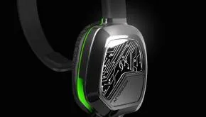 048 040 Afterglow LVL 1 Communicator for Xbox OneGreen 1 1024x1024