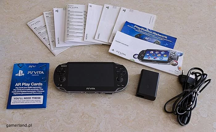 Playstation-Vita-zawartosc-opakowania1