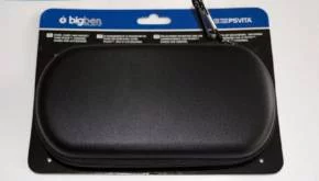 Pokrowiec do PlayStation Vita z Amazon