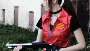 Resident Evil cosplay girl 624x936