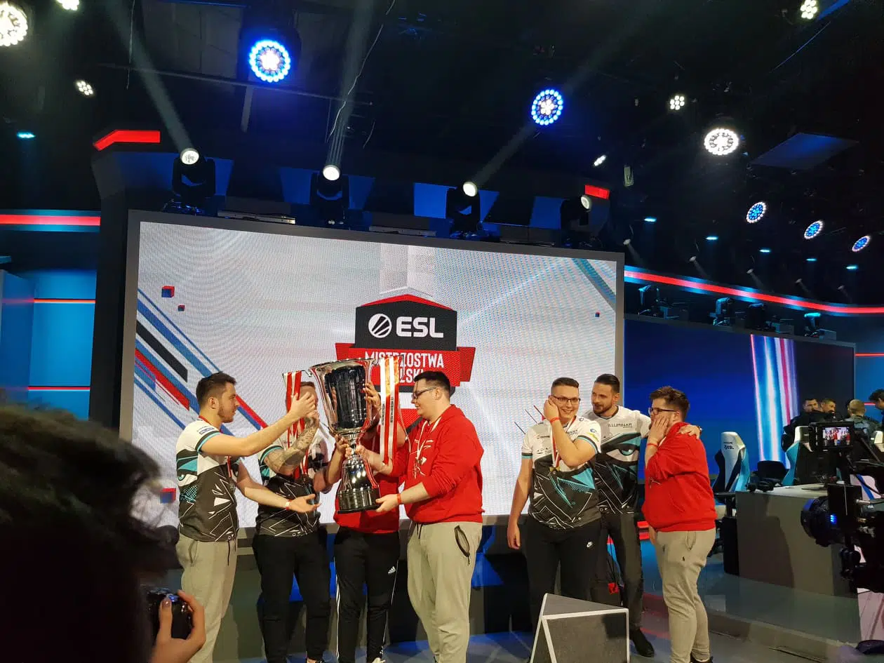 78652564 794273440994883 5515540509818355712 N