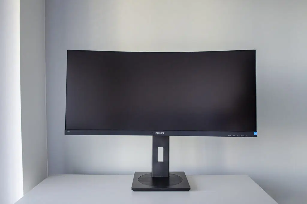 Recenzja Philips 346B1C - zakrzywiony monitor ultrapanoramiczny 5 Philips 346b1c (1)